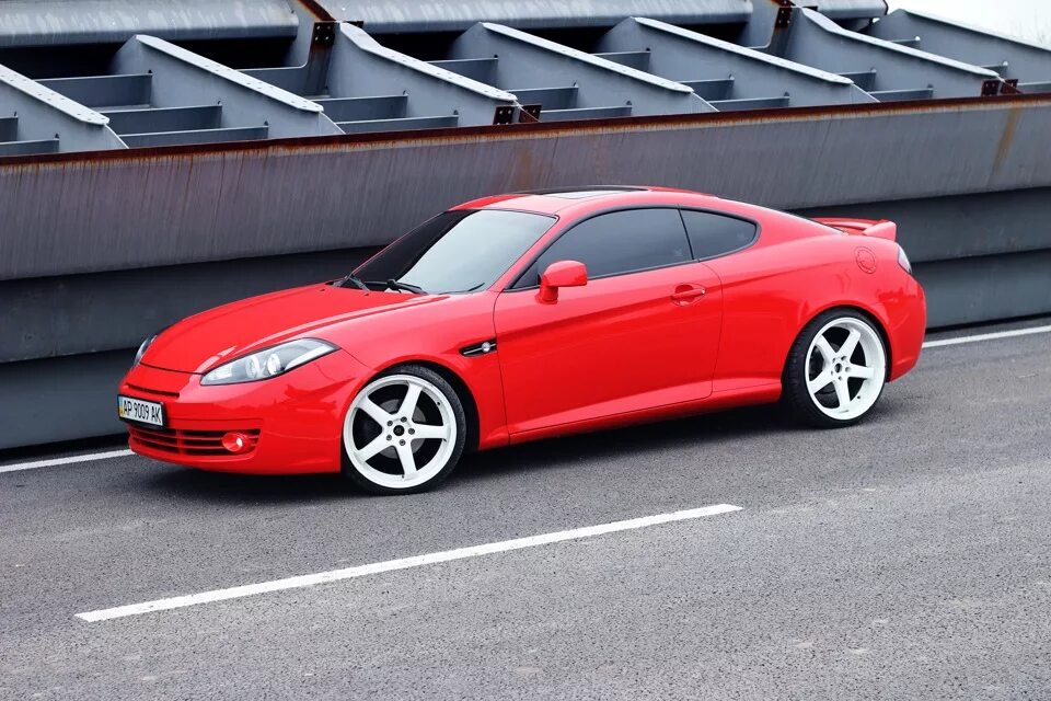 Купе машина фото Фотосэт: фул сайз - Hyundai Coupe (GK), 2 л, 2008 года фотография DRIVE2