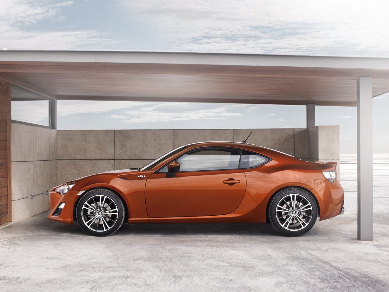 Купе машина фото Toyota GT86 I 2012 - 2016 Купе: кузов, класс, тип и объём двигателя, коробка пер