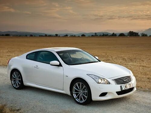 Купе машина фото Коврики текстильные "Премиум+" в салон Infiniti G37 (купе / V36) 2008 - 2010, бе