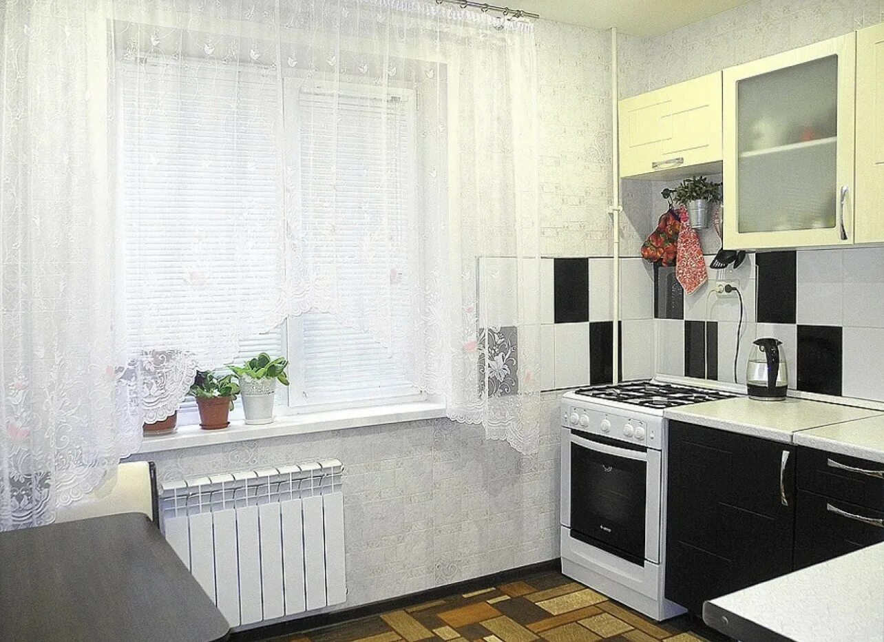 Купить 1 квартиру улучшенной планировки Купить 2-комнатную квартиру, 44 м² по адресу Красноярск, Волжская улица, 21, 1 э