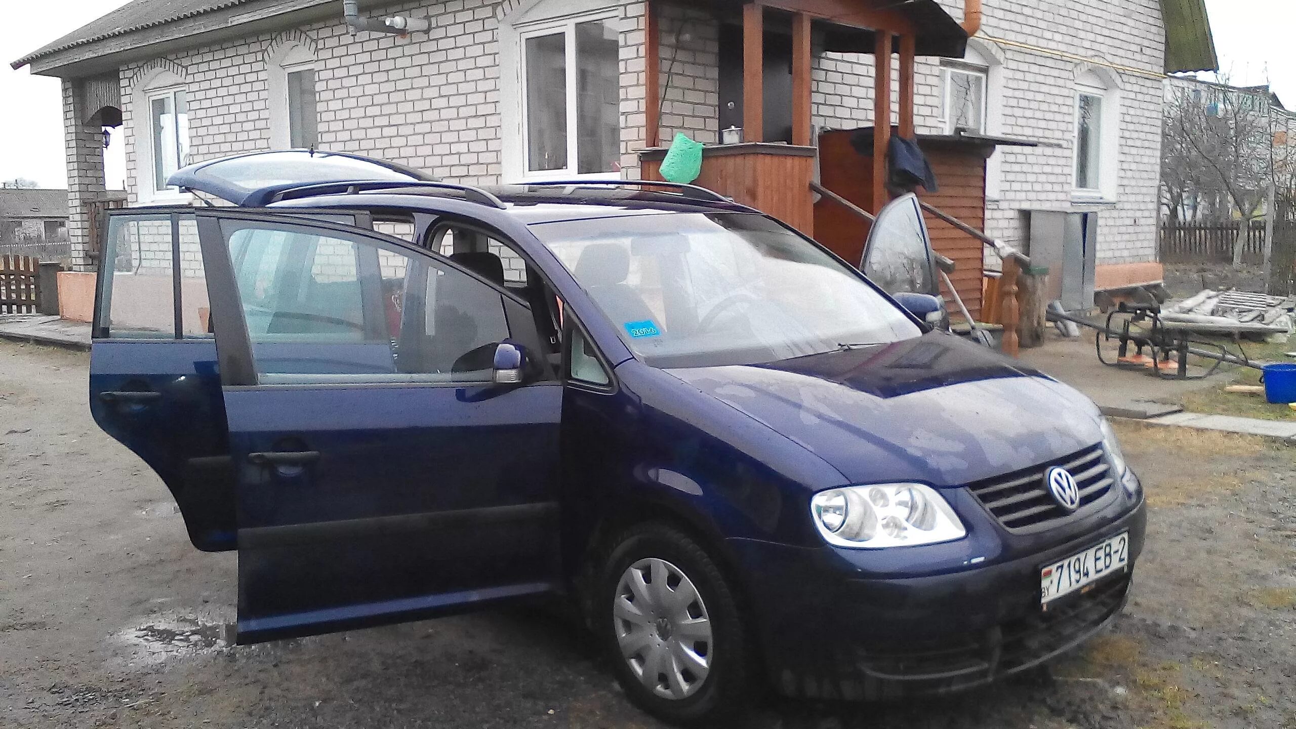 Купить авто в белоруссии с фото Купить авто Volkswagen Touran, цена 7 200 $, Беларусь Витебск, 2003 г, пробег 27
