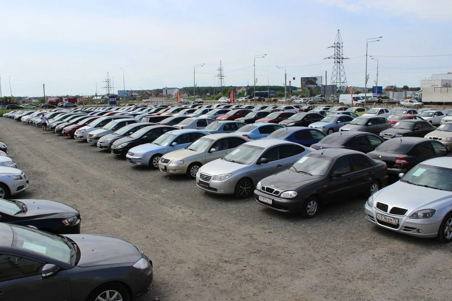 Купить автомобиль с пробегом фото Б у авто в тюменской