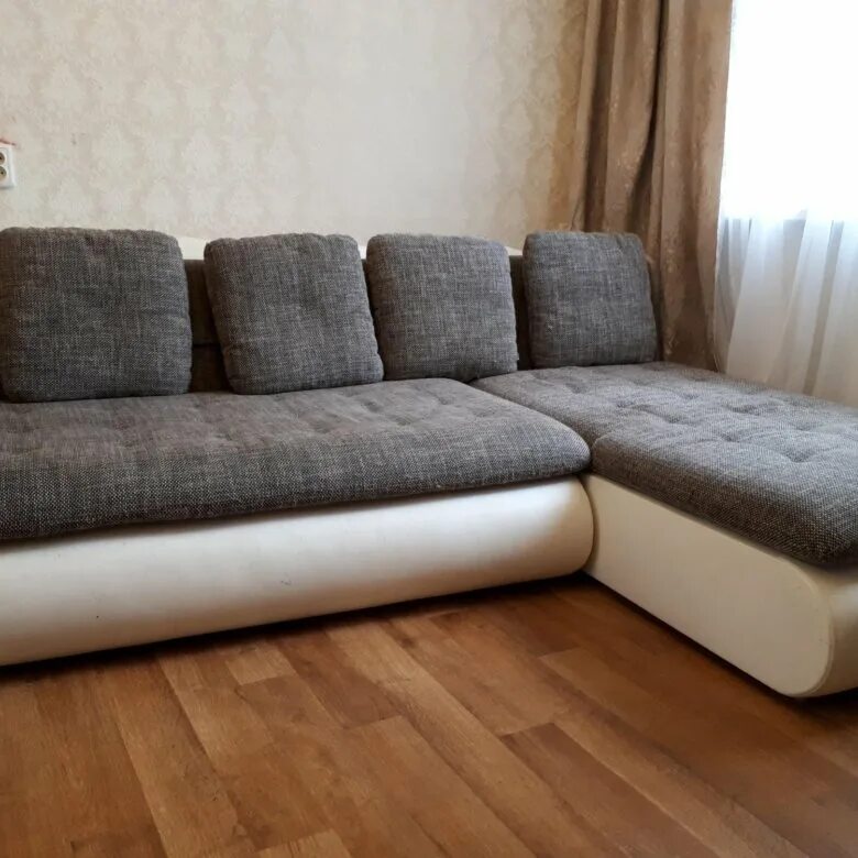 Купить диван на авито фото Диван б/у - купить в Саратове, цена 5 000 руб., продано 14 августа 2018 - Диваны