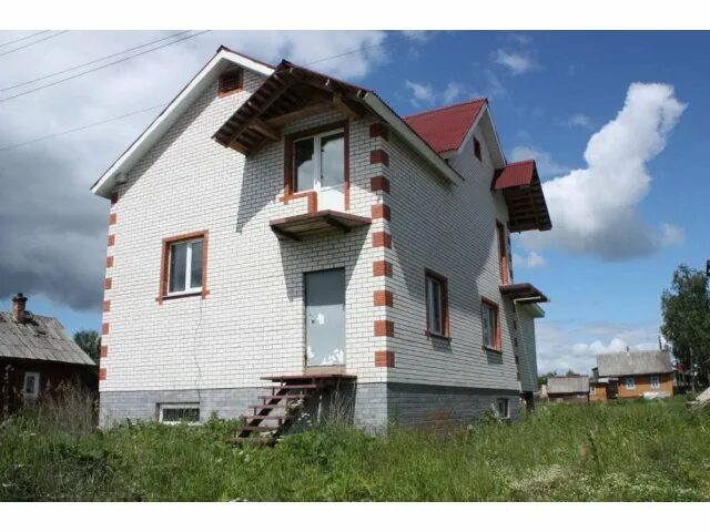 Купить дом киров фото Дом в Шиках(ЮЗР) 240 квадратов в Кирове / Купить, узнать цену на сайте Classifie
