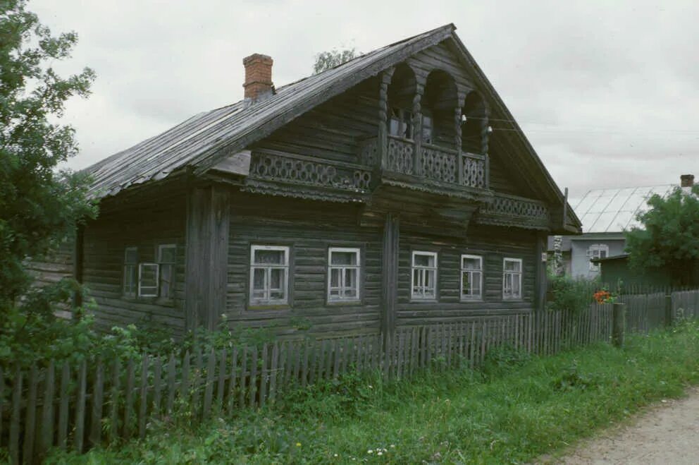 Купить дом в вологде фото © Фотографии Уильяма Брумфилда. Деревянный дом. Вологодская область Великоустюгс