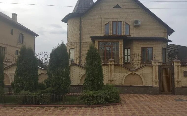 Купить дома в пятигорске фото Продам дом 440 кв.м. с земельным участком 8 соток в Ставропольского края