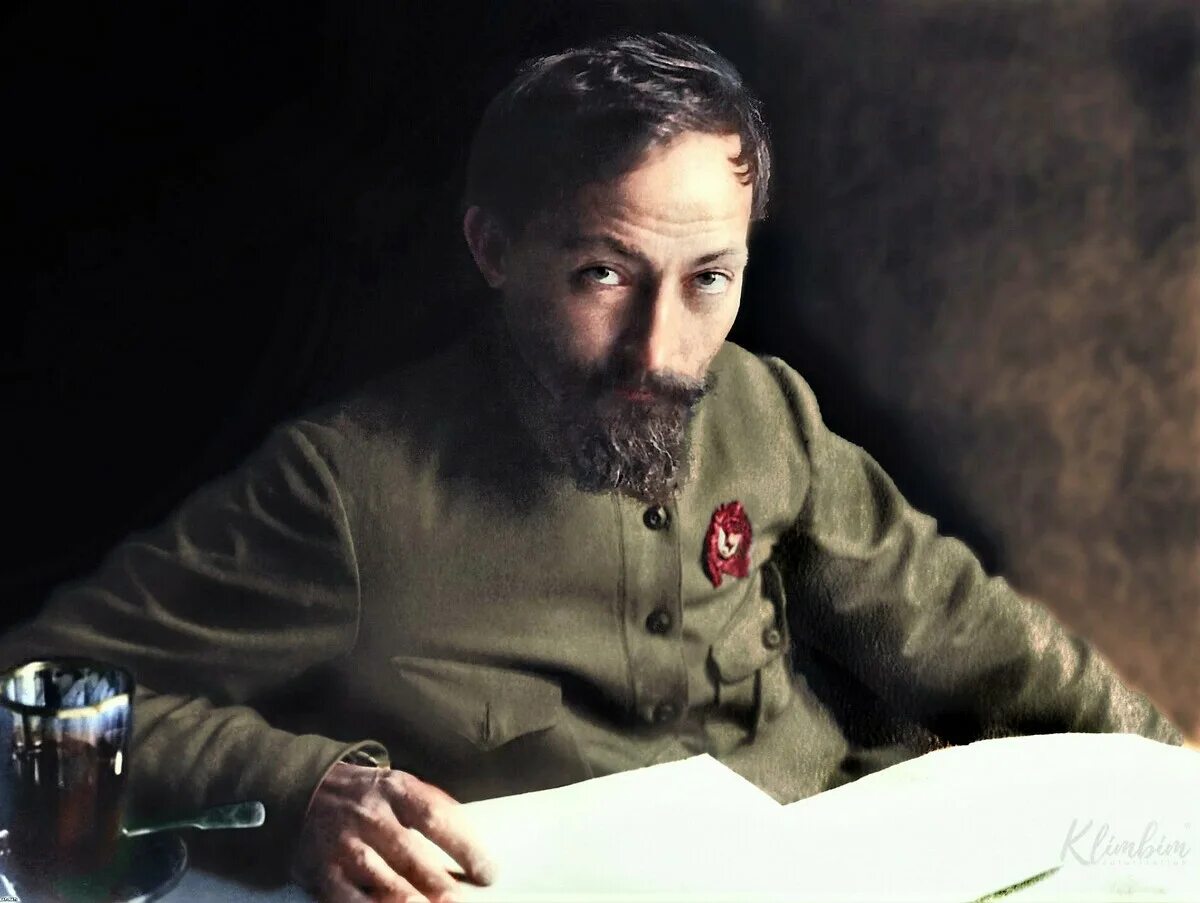 Купить фото дзержинского В этот день 1917 года Феликс Дзержинский создает тайную полицию большевиков. Лук