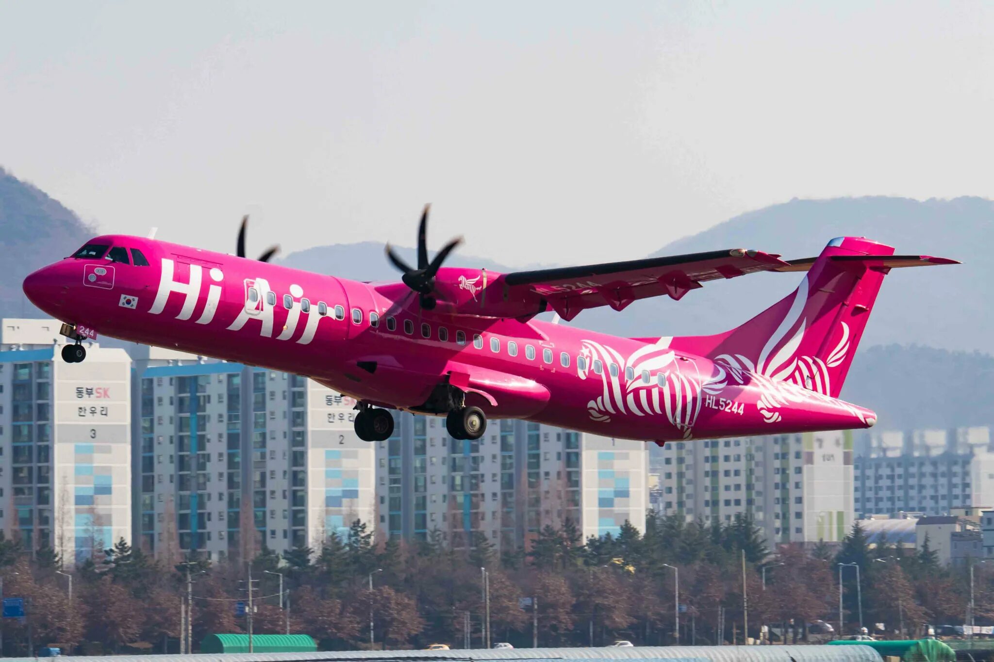 Купить фото самолетов Hi Air To Increase Korean Regional Connectivity With Purchase of Two ATR 72 Airc