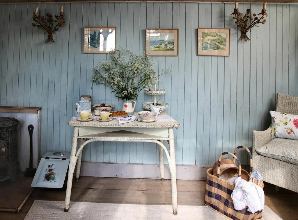 Купить интерьер для дачи Коровники пригодны для жилья House of turquoise, Small beach houses, Home decor 