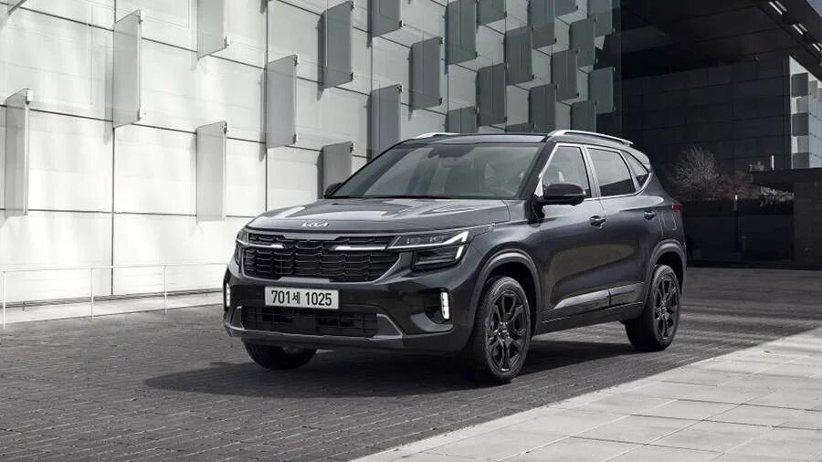 Купить киа селтос фото Kia модернизировала компактный кроссовер Seltos Новости авто Известия 22.07.2022