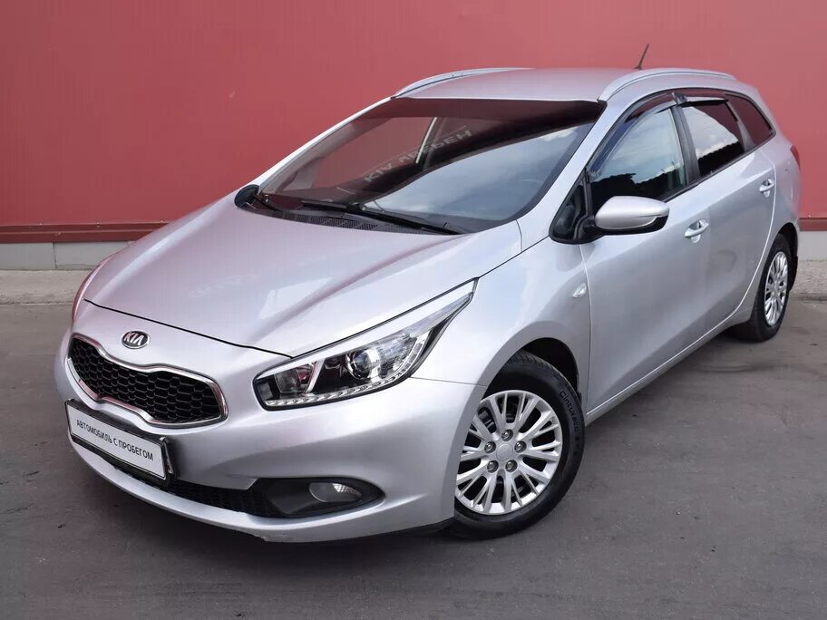 Купить киа сид фото Купить б/у Kia Ceed II 1.4 MT (100 л.с.) бензин механика в Москве: серебристый К