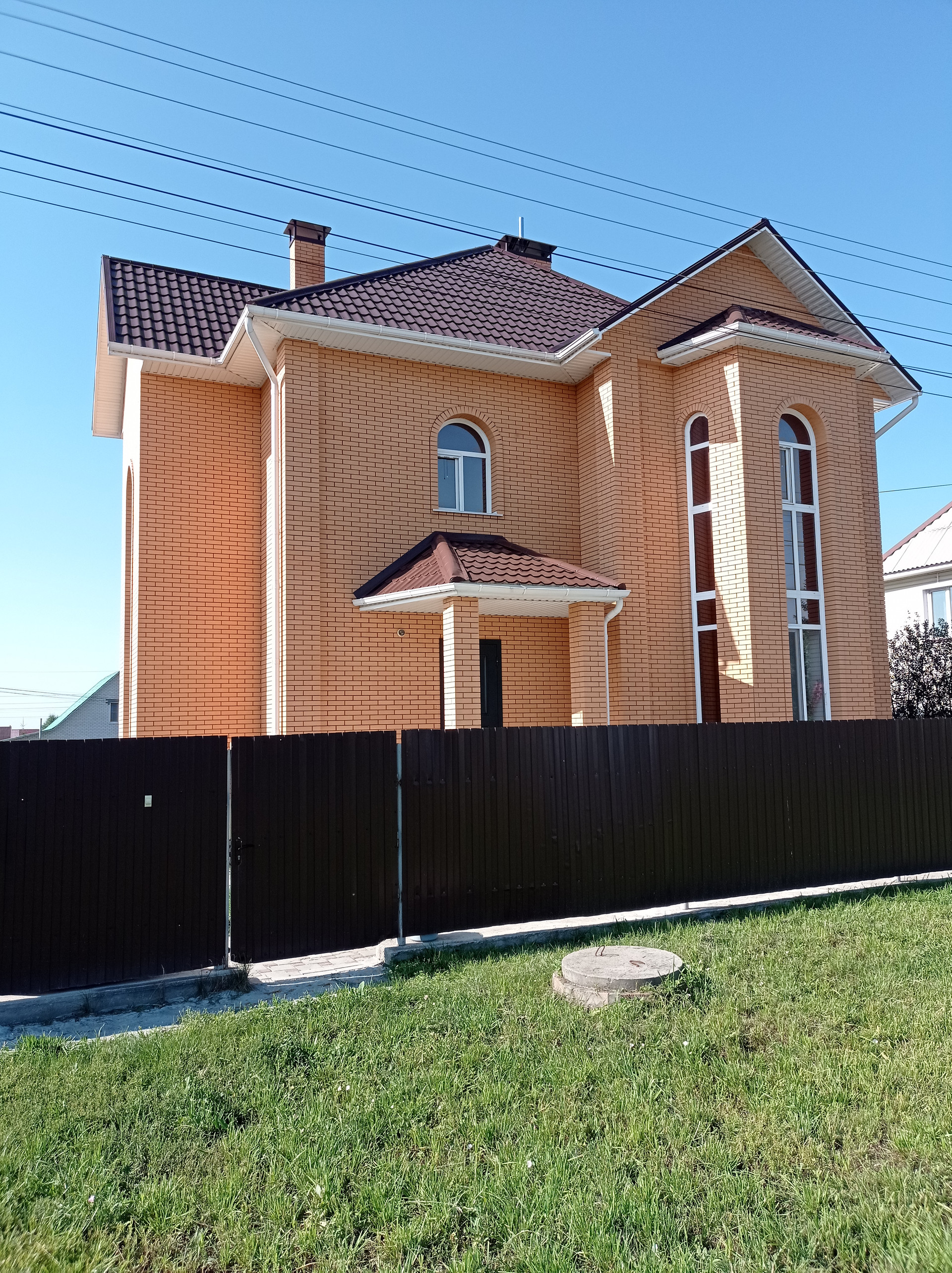 Купить коттедж барнауле фото Купить дом, 257.2 м² по адресу Алтайский край, Барнаул, микрорайон Авиатор, Теат