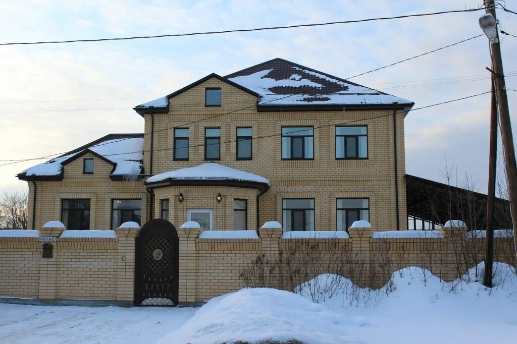 Купить коттедж в екатеринбурге с фото Золото, лепнина и "хрустальные" люстры: под Екатеринбургом продают дворец - "Ура