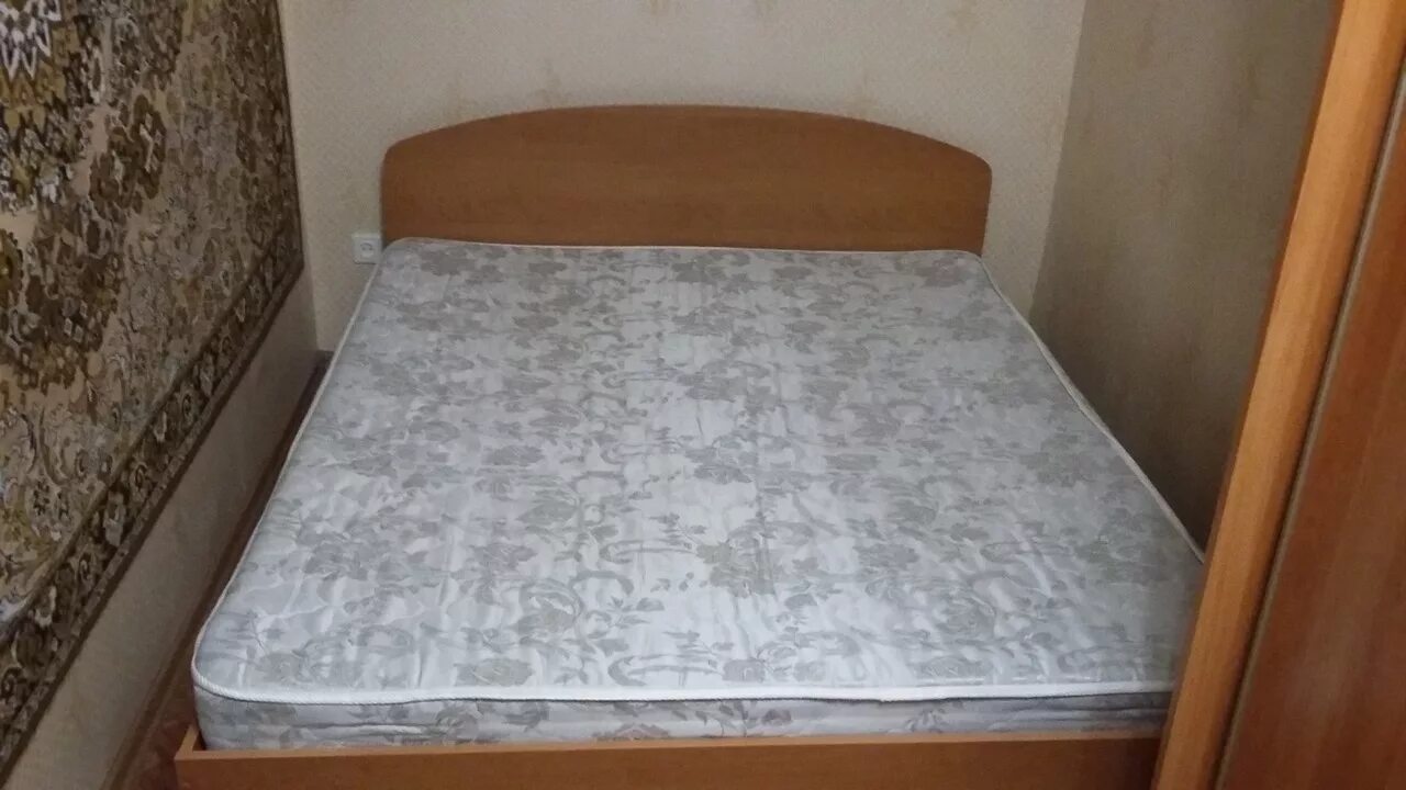 Купить кровать на авито фото Кровать двухспальная с матрасом - 3 500 руб. - Общение - Корзина - Price-Altai.r