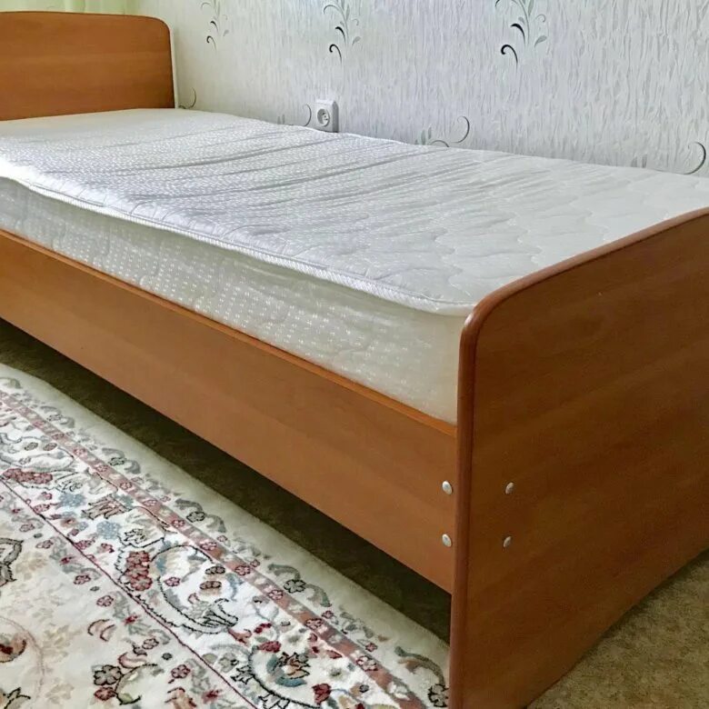 Купить кровать на авито фото Односпальная кровать с матрасом! СРОЧНО - купить в Челябинске, цена 3 000 руб., 