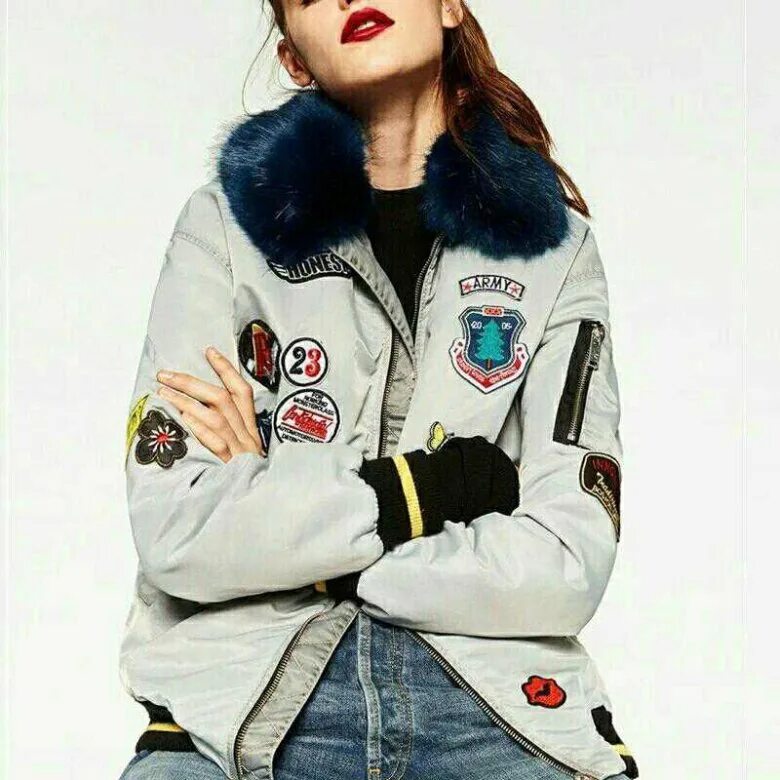 Купить куртку женскую в стиле для летчика Новая куртка- бомбер" ZARA" - купить в Ростове-на-Дону, цена 1 500 руб., продано