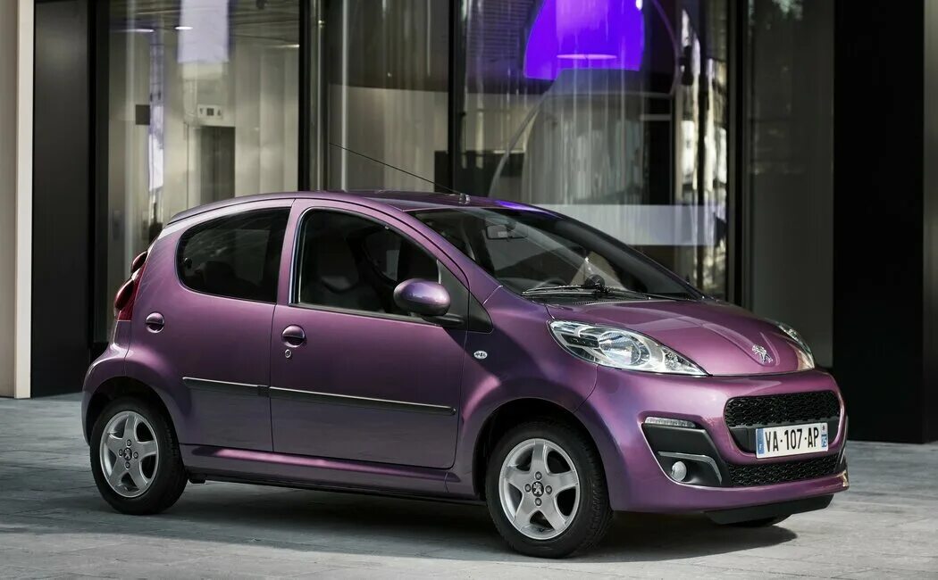 Купить машину автомат фото Купить новый Peugeot 107 1 поколение 2 рестайлинг Цены на новые Пежо 107 хэтчбек