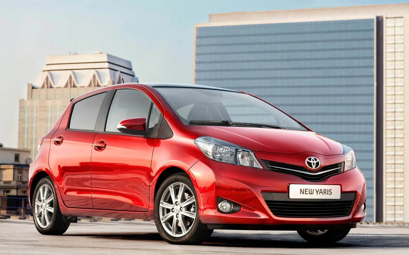 Купить машину автомат фото Фотографии Toyota Yaris (2011-2014) Фотография #79 Фото Toyota Yaris