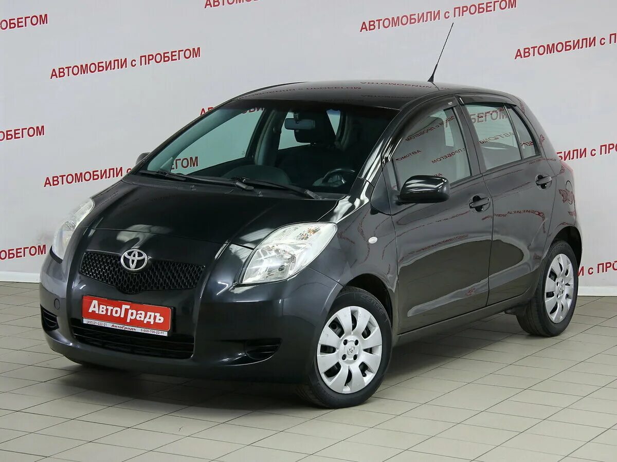 Купить машину фото цена москва Купить б/у Toyota Yaris II 1.3 AT (87 л.с.) бензин автомат в Москве: чёрный Тойо