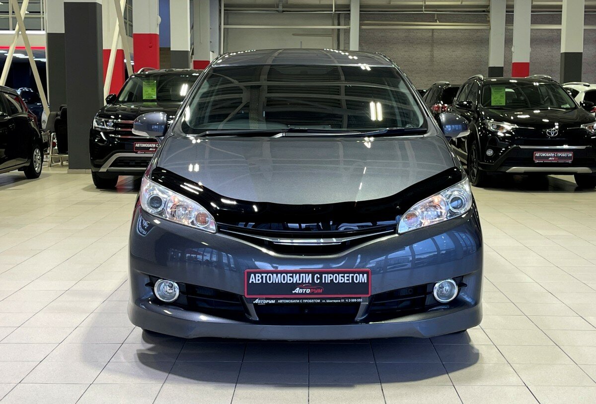 Купить машину в красноярске цена фото Купить б/у Toyota Wish II Рестайлинг 1.8 CVT (143 л.с.) бензин вариатор в Красно