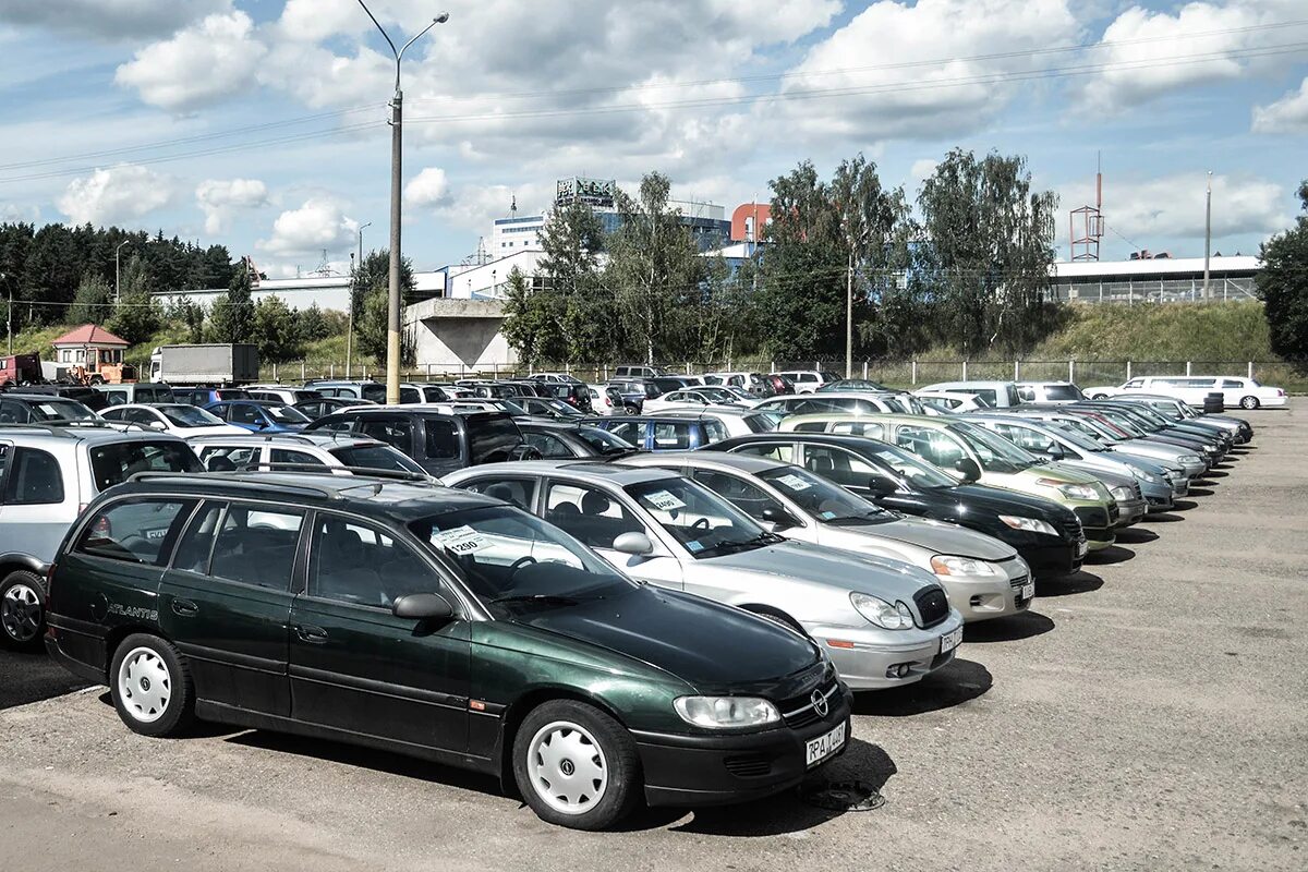 Купить машину в минске фото цена "Продавать жаль, но это лучше, чем простой во дворе". Как мы искали "живой" авто