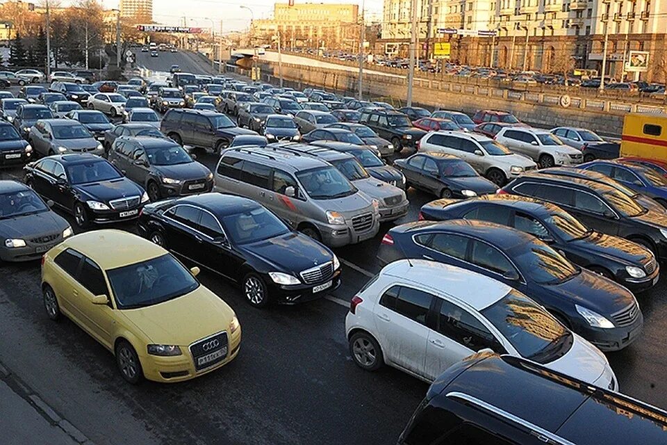 Купить машину в москве фото Столица без пробок: Как поедем через 5 лет - KP.RU