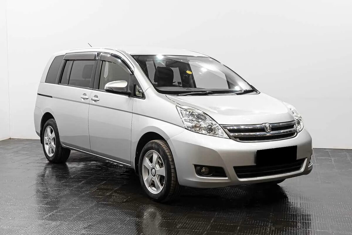 Купить машину в новосибирске с фото Купить Б/У Toyota ISis I Рестайлинг Авто с пробегом