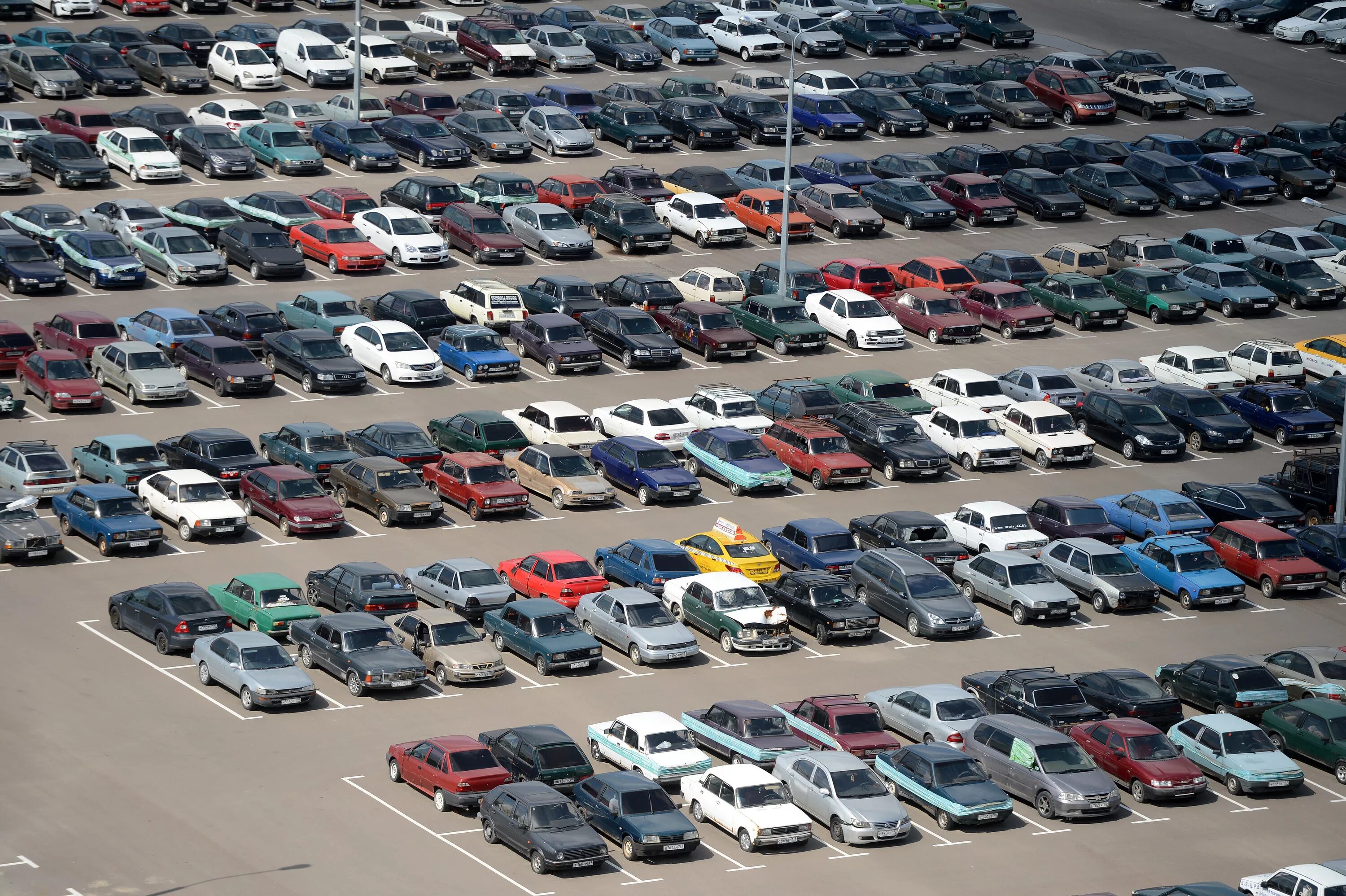 Купить машину в россии с фото Число проданных в России автомобилей возрастёт до двух миллионов в 2020 году