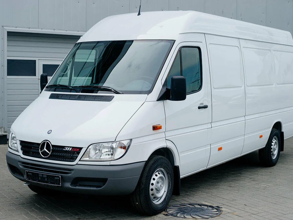 Купить мерседес спринтер фото Купить новый Mercedes-Benz Sprinter дизель механика в Москве: белый цельнометалл
