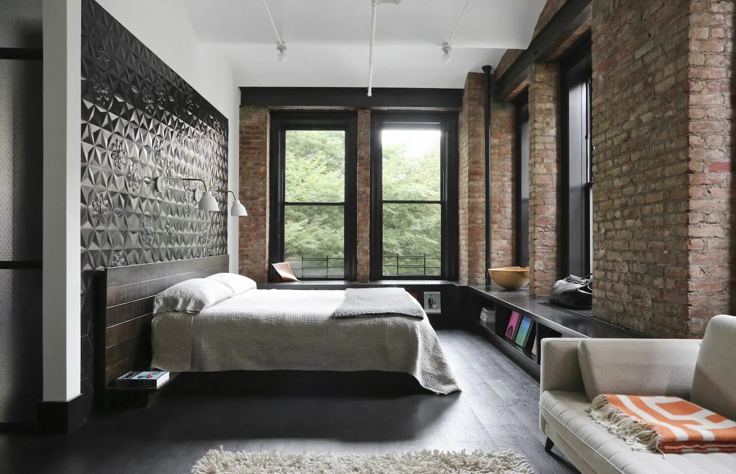 Купить молодежную спальню стиле лофт гомель A Rugged, Rustic NYC Loft by Matt Bear of Union Studio - Remodelista Loft style 