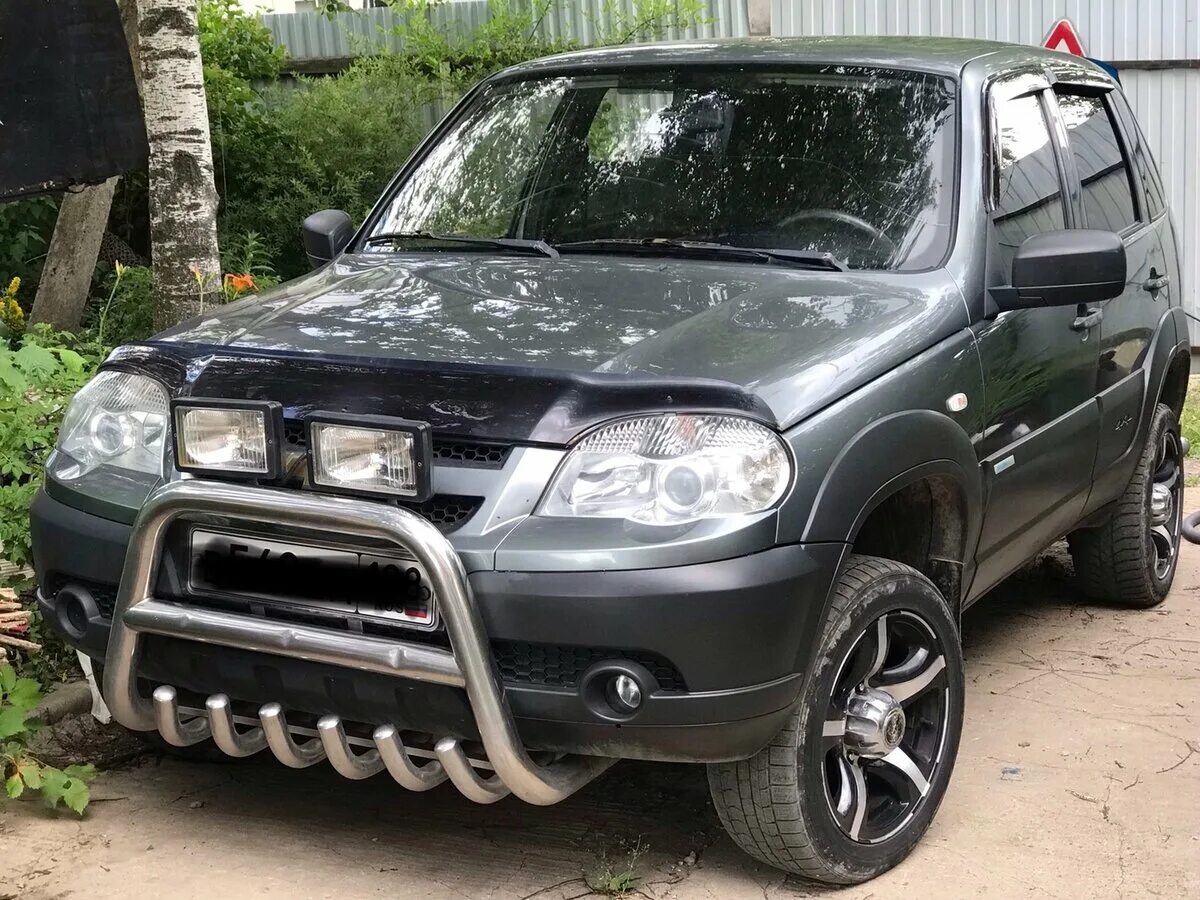 Купить на озоне для тюнинга нивы шевроле Купить б/у Chevrolet Niva I Рестайлинг 1.7 MT (80 л.с.) 4WD бензин механика в Пу
