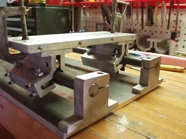 Купить на вайбересе ползуны для самодельных станков Woodworking Workbench with Tools