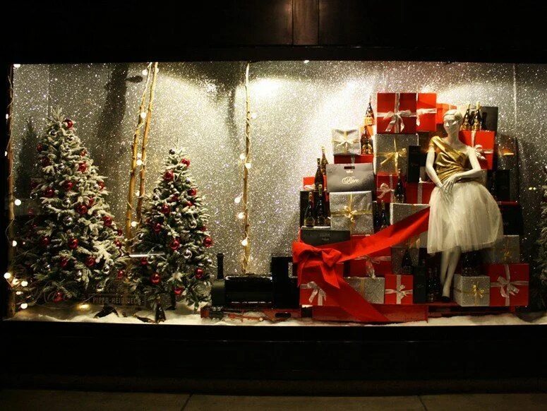 Купить новогодний декор для витрин 8 Holiday Movie Locations You Can Visit in Real Life Christmas window display, H