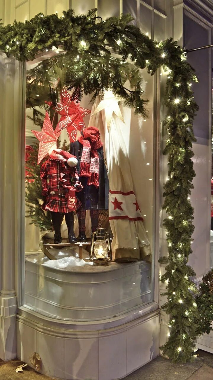 Купить новогодний декор для витрин Ralph Lauren windows, London " Retail Design Blog Christmas window display, Chri