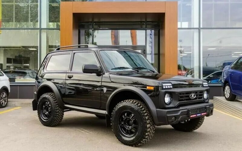 Купить новую ниву фото Самую дорогую Lada 4x4 обновят летом