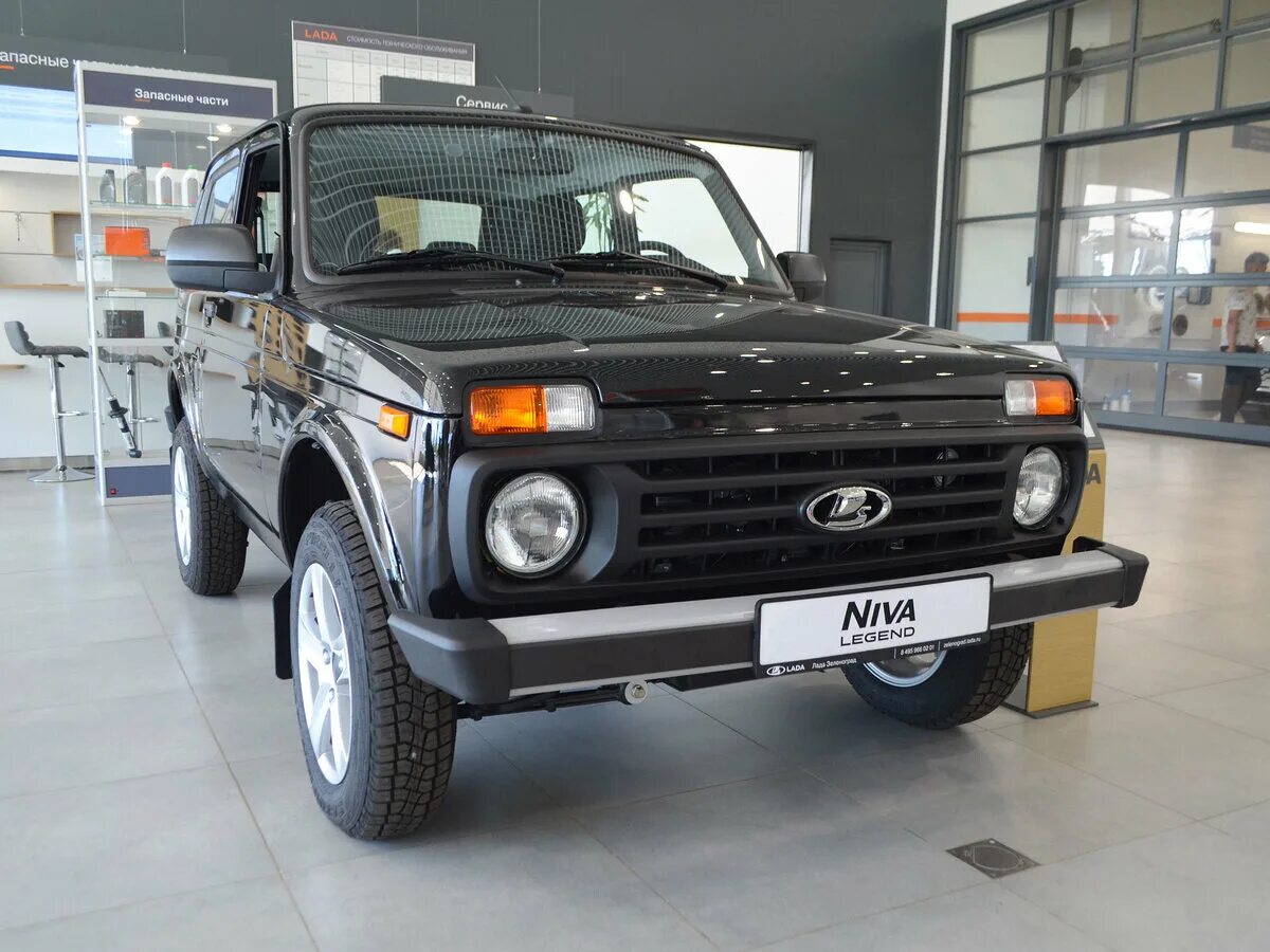 Купить новую ниву фото Купить новый Lada (ВАЗ) Niva Legend 2021-2024 1.7 MT (83 л.с.) 4WD бензин механи