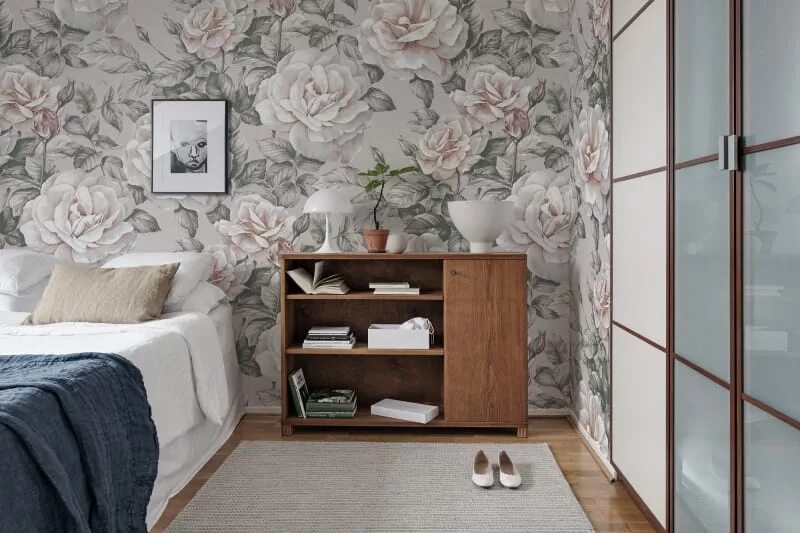 Купит обои в интерьере Pilttapeet Nude Roses - R15851 (Rebel Walls)