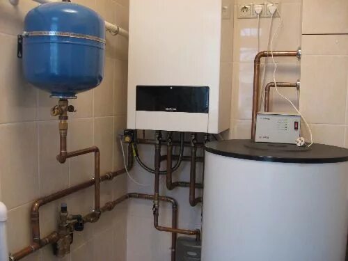 Купить одноконтурный настенный с подключением бойлера Газовый котел Buderus Logamax U052-24K (24 кВт), 7747380126 купить по цене 95400