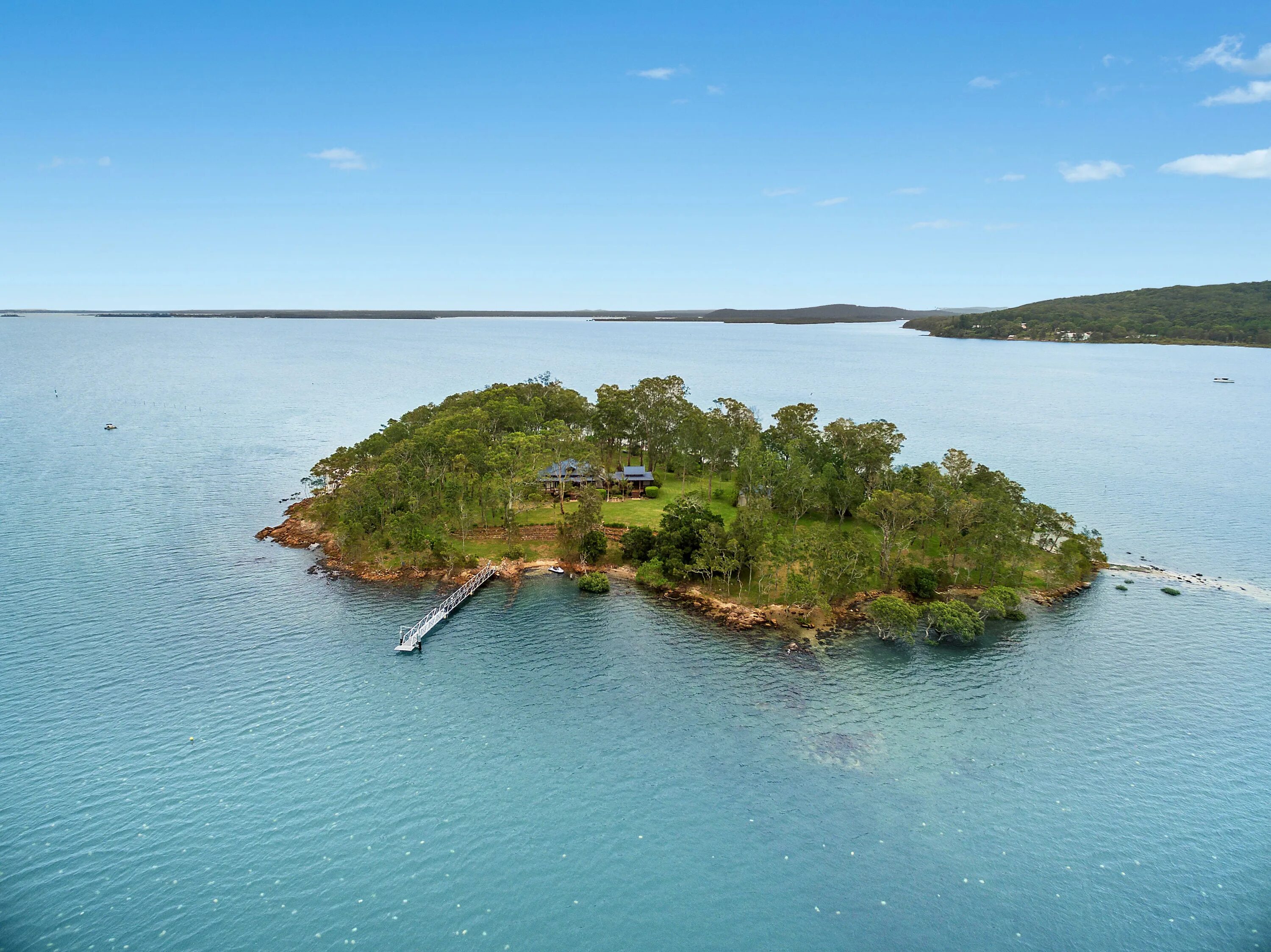 Купить остров в россии недорого цены фото You could own an entire island for £ 2.4 million... if you don't mind a lengthy 