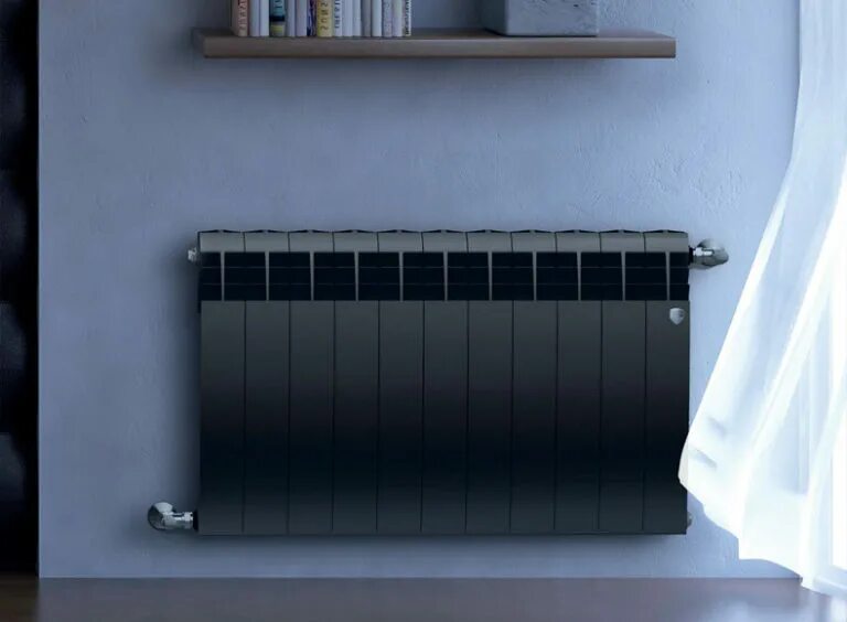 Купить радиатор отопления черный с нижним подключением Радиатор Royal Thermo Biliner Alum 500 Noir Sable - 4 секц. - характеристики и т