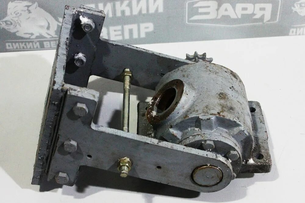 Купить редуктор промежуточный для самодельного трактора Редуктор промежуточный с навесным механизмом мототрактора Заря Вепр - Запчасти к
