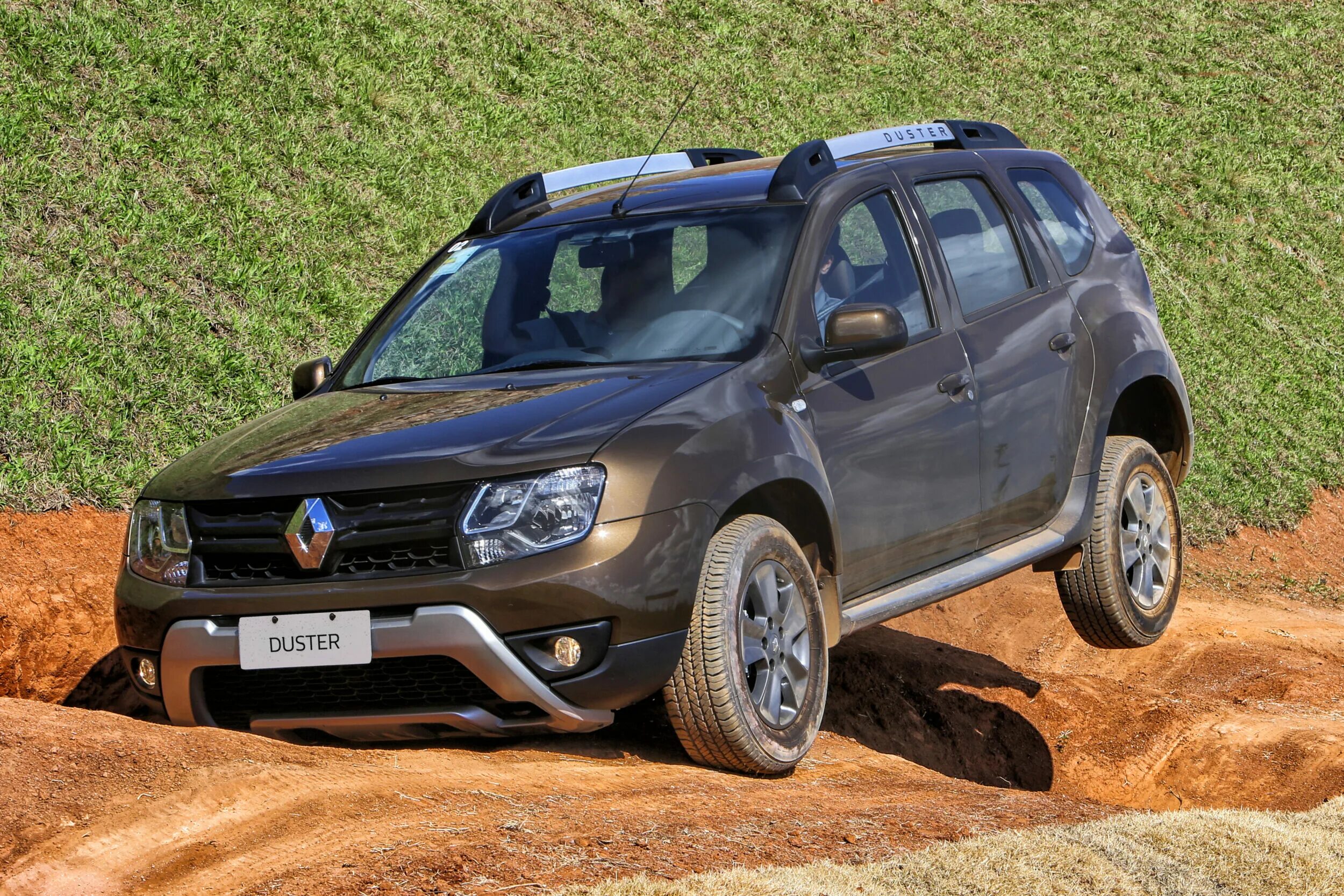 Купить рено дастер фото Veja 5 opções de SUV para comprar com R$ 60 mil - InstaCarro