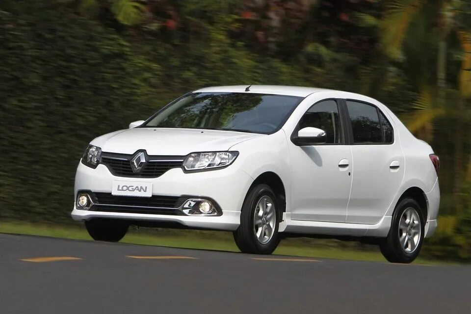 Купить рено фото Хотелки - Renault Logan (2G), 1,6 л, 2015 года стайлинг DRIVE2