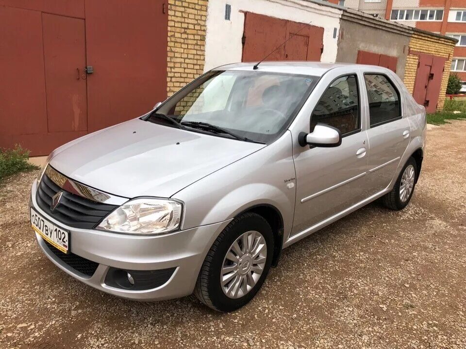 Купить рено логан фото Купить б/у Renault Logan I Рестайлинг 1.6 MT (84 л.с.) бензин механика в Октябрь