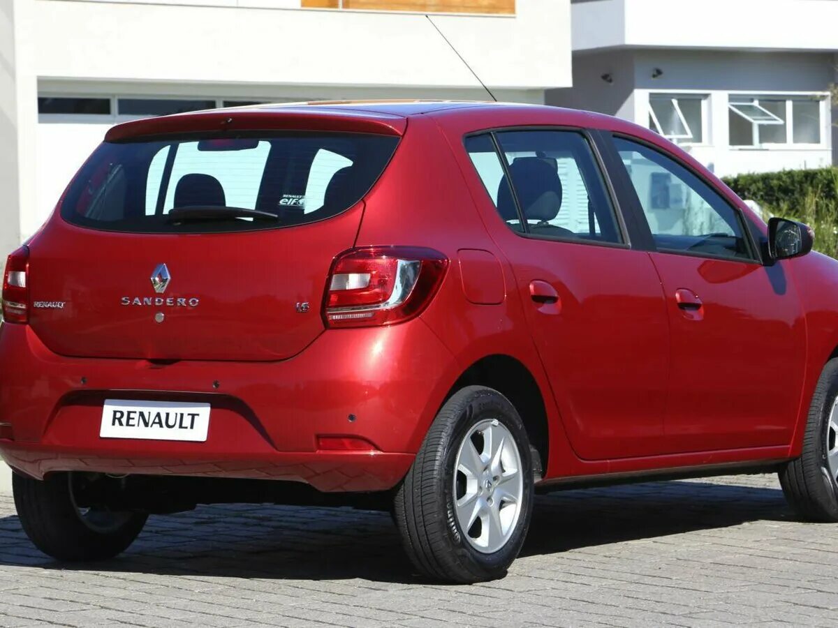 Купить рено сандеро фото Купить б/у Renault Sandero II 1.6 MT (82 л.с.) бензин механика в Казани: красный