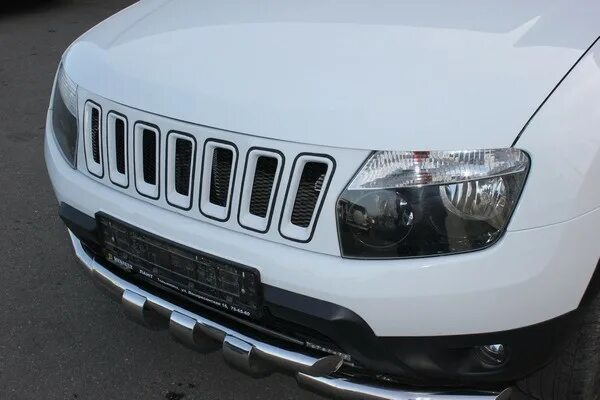 Купить решетку радиатора дастер тюнинг Решетка Радиатора Renault Duster - Jeep