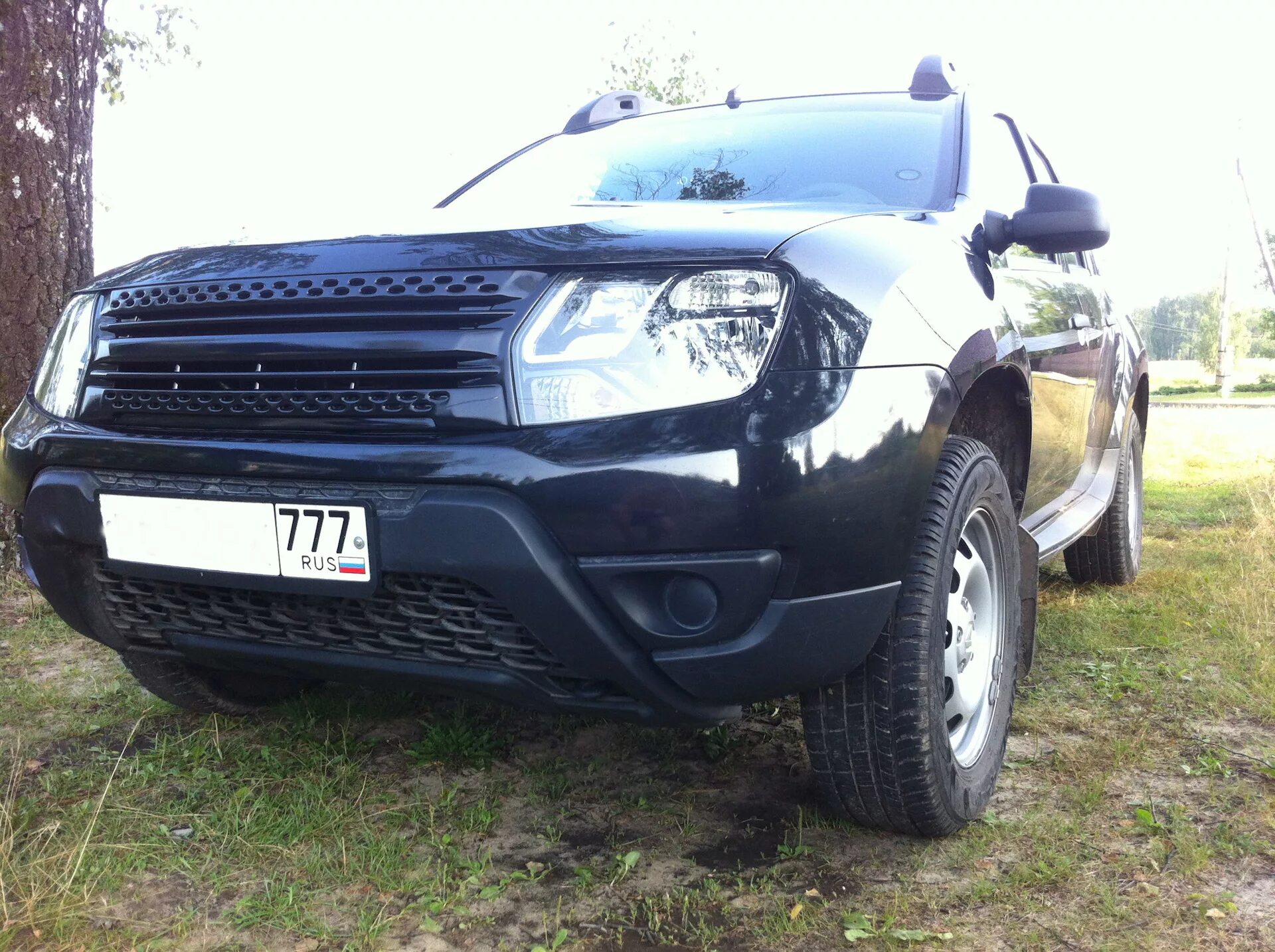 Купить решетку радиатора дастер тюнинг Новая решетка радиатора. - Renault Duster (1G), 2 л, 2015 года стайлинг DRIVE2