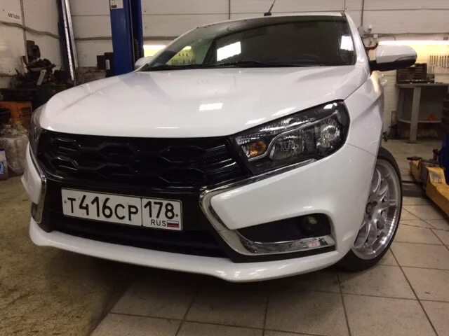 Купить решетку радиатора веста тюнинг Хищная Решетка Радиатора - Lada Vesta, 1,6 л, 2015 года стайлинг DRIVE2