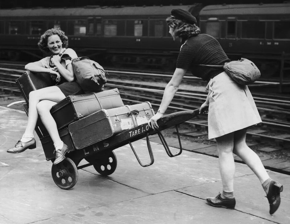 Купить ретро фото Pin on Cars, Trucks, Wagons and Moving Wheels