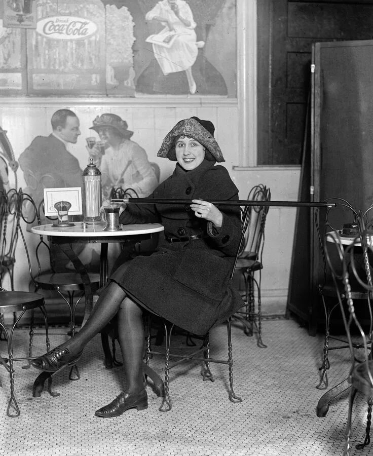 Купить ретро фото Before Repeal Day ended Prohibition in 1933: Speakeasies and medicinal whiskey w